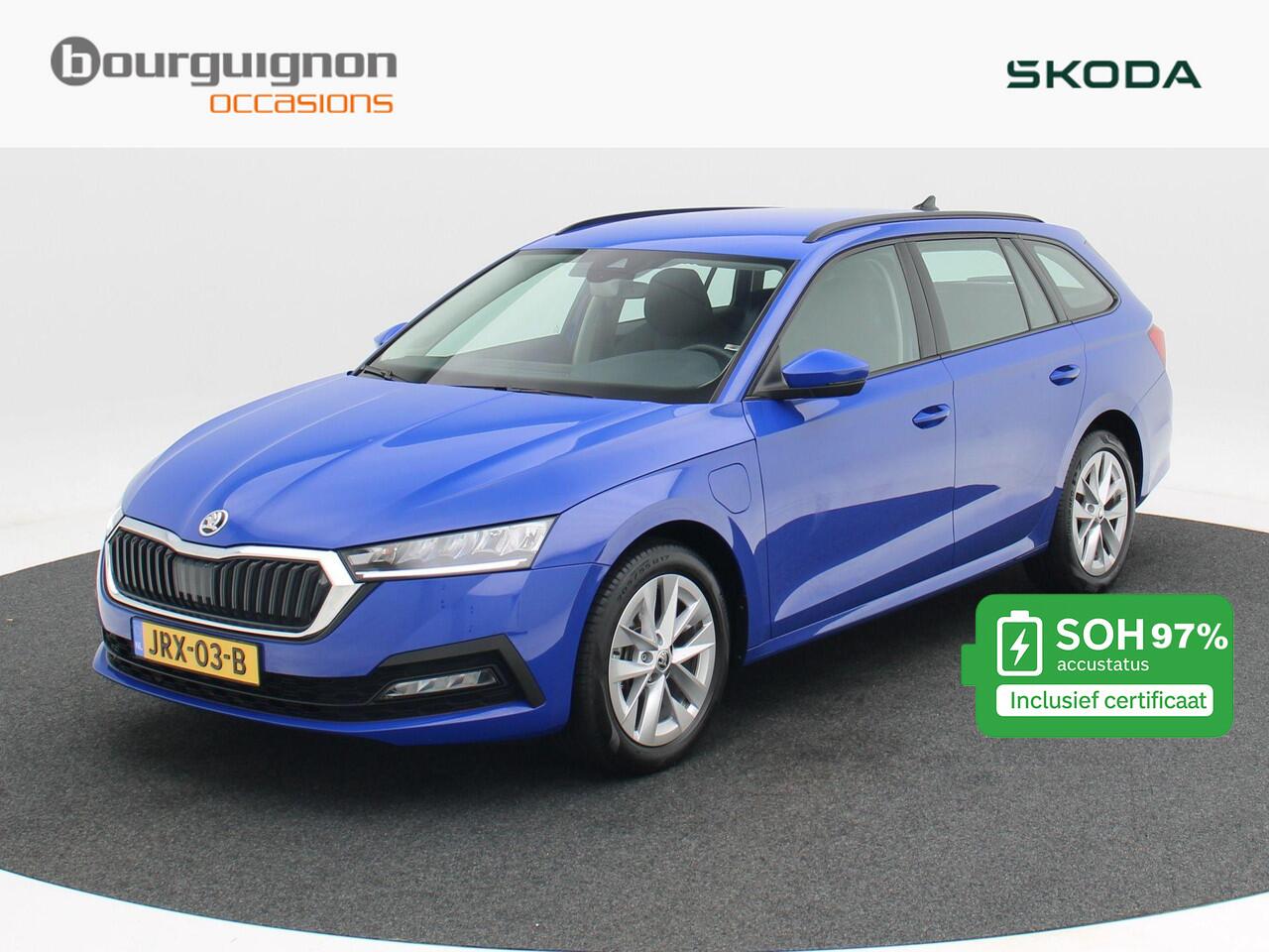 Skoda OCTAVIA Combi 1.4 TSi iV 204 Pk PHEV Business Edition | Cruise Control | Climate Control | Parkeersensoren | Stuur/Stoelverwarming | Carplay | 17 Inch