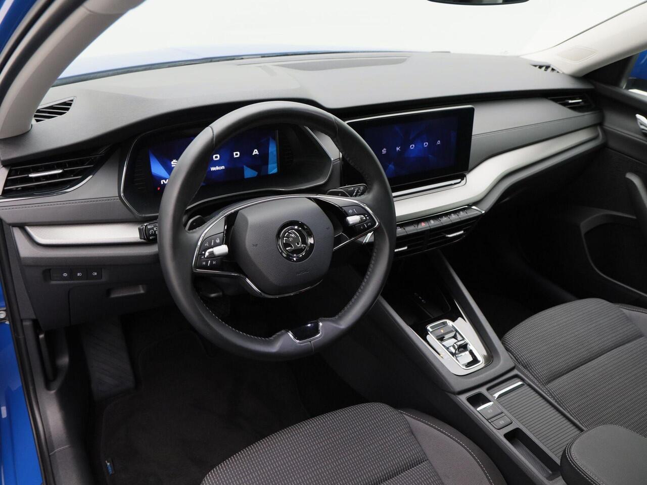 Skoda OCTAVIA Combi 1.4 TSi iV 204 Pk PHEV Business Edition | Cruise Control | Climate Control | Parkeersensoren | Stuur/Stoelverwarming | Carplay | 17 Inch