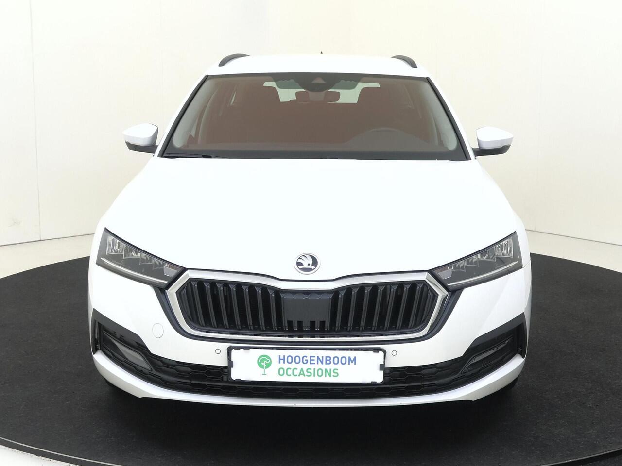 Skoda OCTAVIA Combi 1.4 TSI iV PHEV Business Edition | Parkeersensoren | CarPlay | Cruise control | Digital cockpit | Stoel- en stuurwielverwarming |