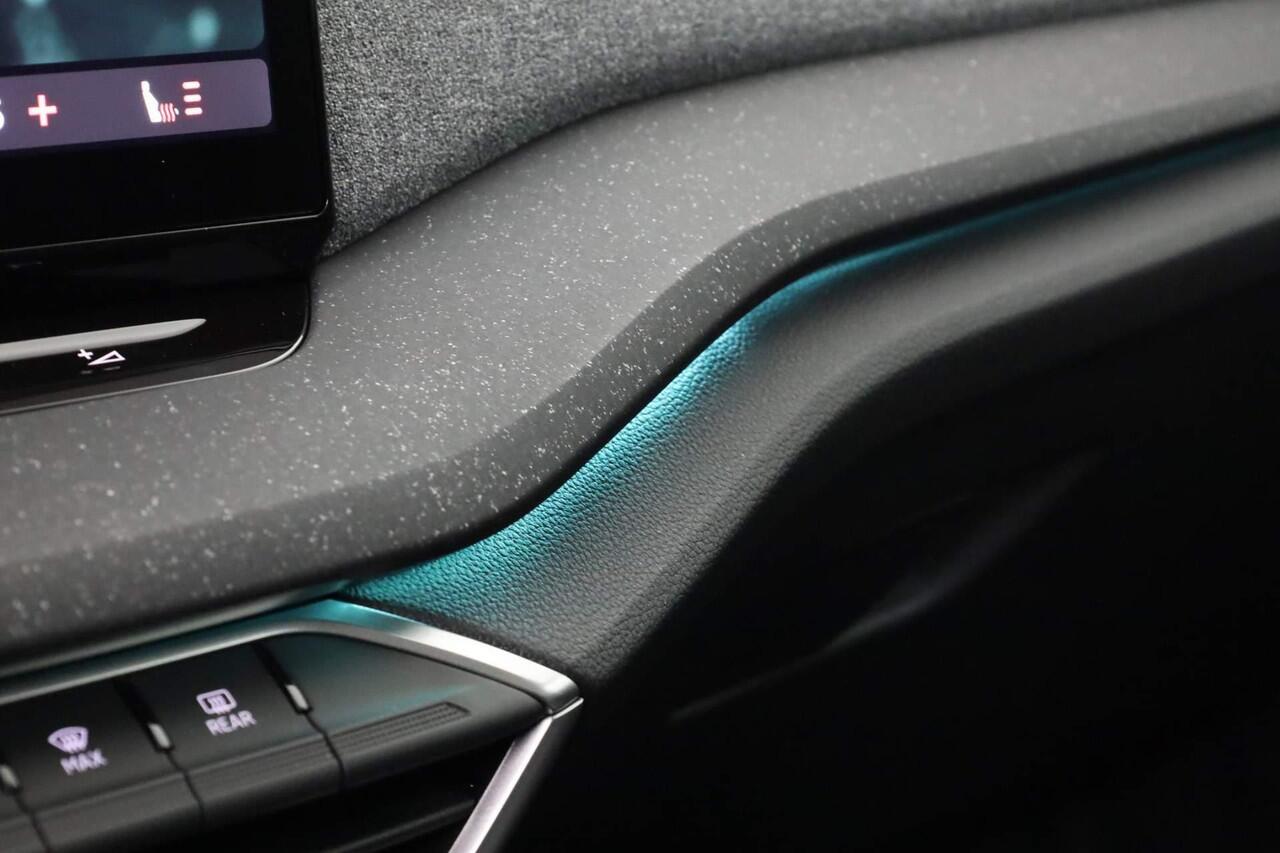 Skoda OCTAVIA First Edition 1.5 TSI m-HEV 85 kW / 115 pk Automaat | Adaptive Cruise control | Lane assist | Keyless Entry | Parkeer sensoren voor en achter | Acteruitrijcamera|