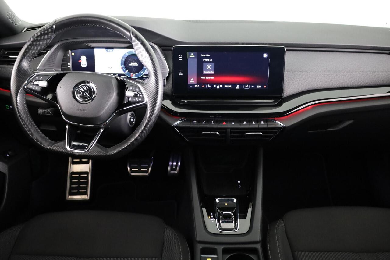 Skoda OCTAVIA Combi 1.4 TSI iV PHEV Sportline Business 204pk Plug in Hybrid | Privatelease vanaf 675,-- | Navigatie | 18 inch Lichtmetalen velgen | Travel Pakket