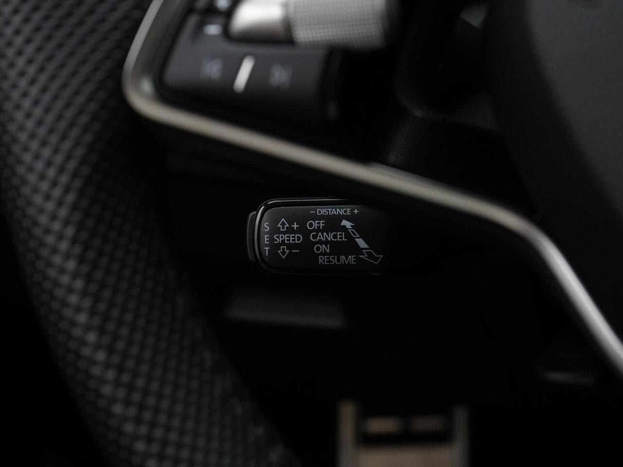 Skoda OCTAVIA Combi 1.5 TSI 150 pk DSG MHEV Sportline Business | Matrix LED | Head-up display | Achteruitrijcamera | Navigatie | Stoelverwarming