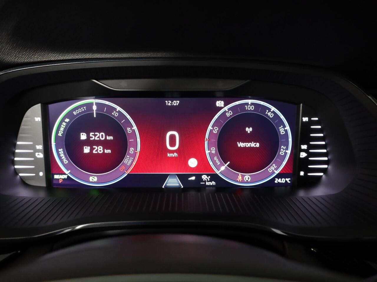 Skoda OCTAVIA Combi 1.4 TSI iV PHEV Sportline Business 204 pk Automaat (DSG) | Verlengde garantie | Navigatie | Parkeersensoren | Adaptieve cruise control | Stoelverwarming |