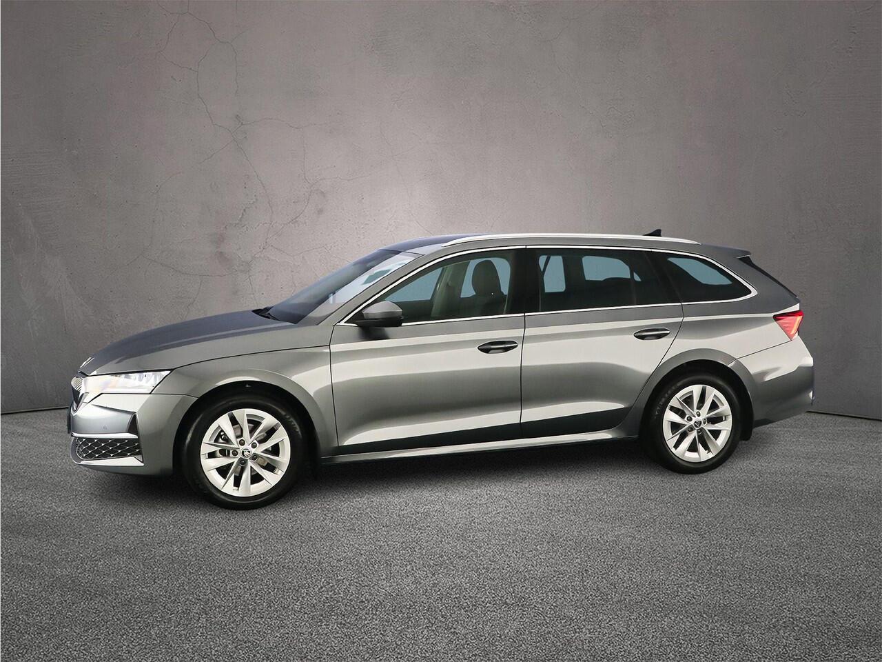 Skoda OCTAVIA Combi Selection 1.5 eTSI 115pk DSG Automaat Adaptive cruise control, Achteruitrijcamera, LED koplampen, App connect, Stoelverwarming, Parkeersensoren, Stuurwiel verwarmd