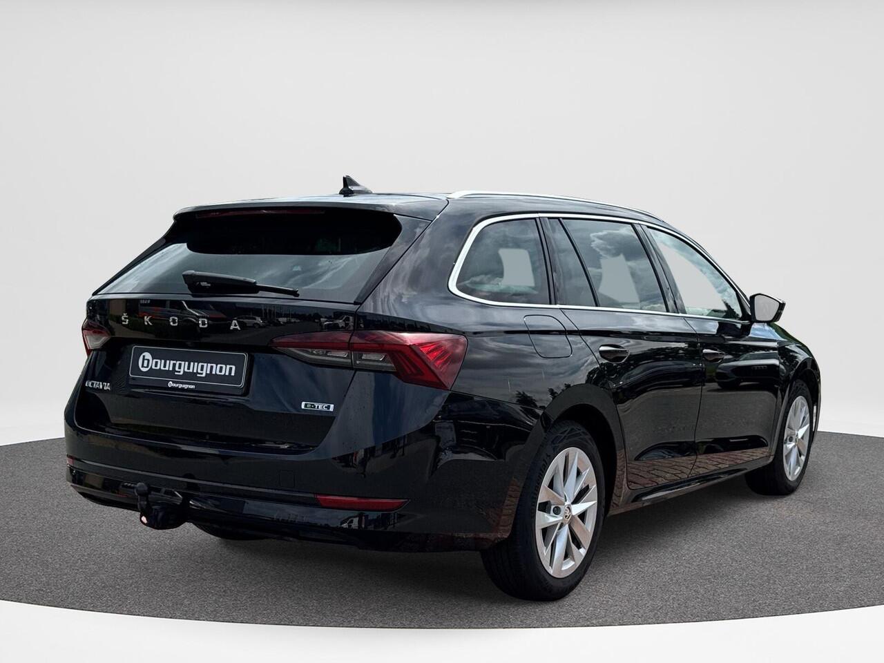 Skoda OCTAVIA Combi 1.0 e-TSI Ambition | Automaat | Trekhaak | Cruise control | Stoelverwarming| A-Camera |