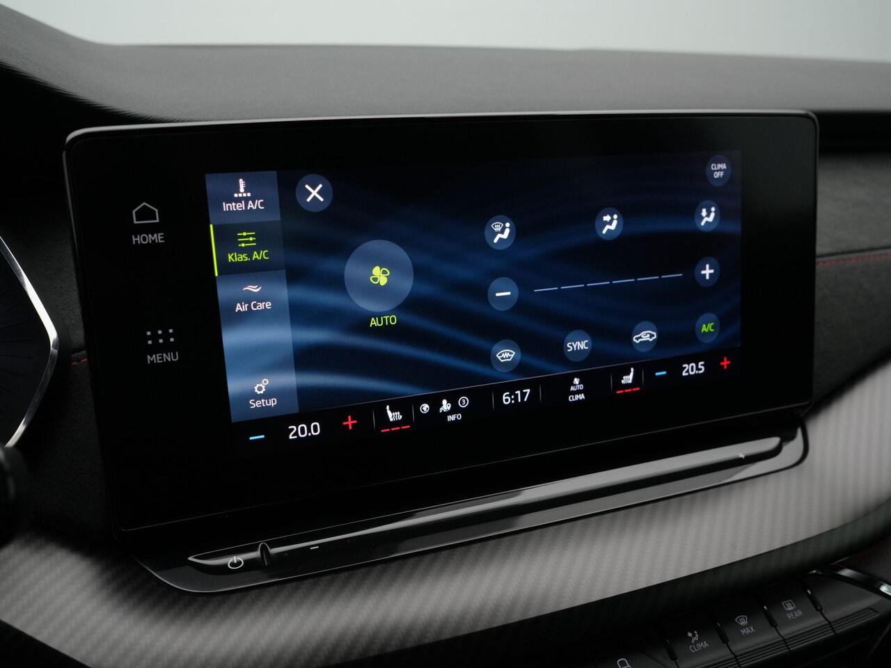 Skoda OCTAVIA Combi 1.4 TSI iV 245 pk DSG RS | Trekhaak | Stuur-/stoelverwarming | Achteruitrijcamera | Navigatie