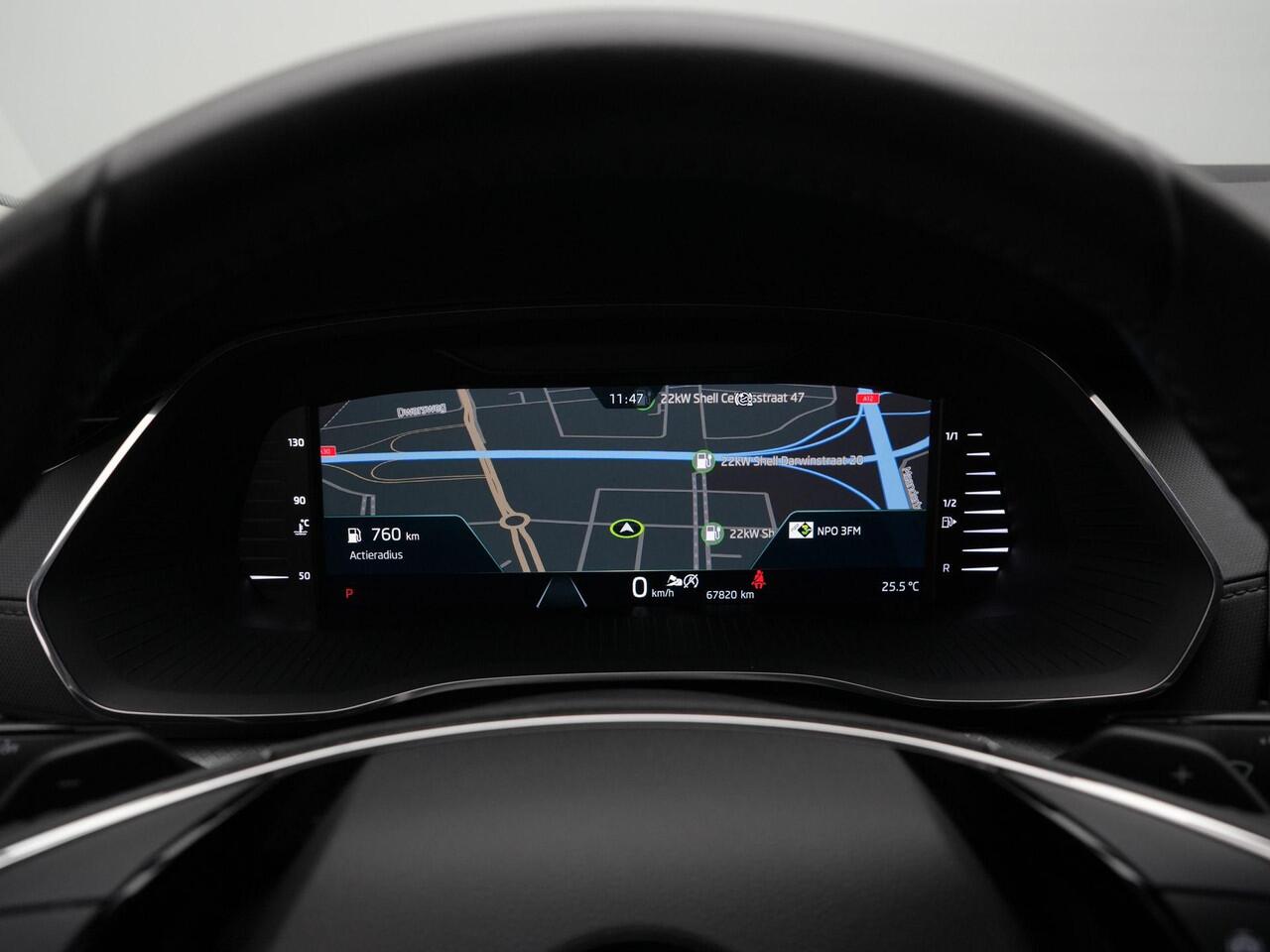 Skoda OCTAVIA Combi 1.0 e-TSI 110 pk DSG Business Edition | Trekhaak | Navigatie | Parkeersensoren voor/achter