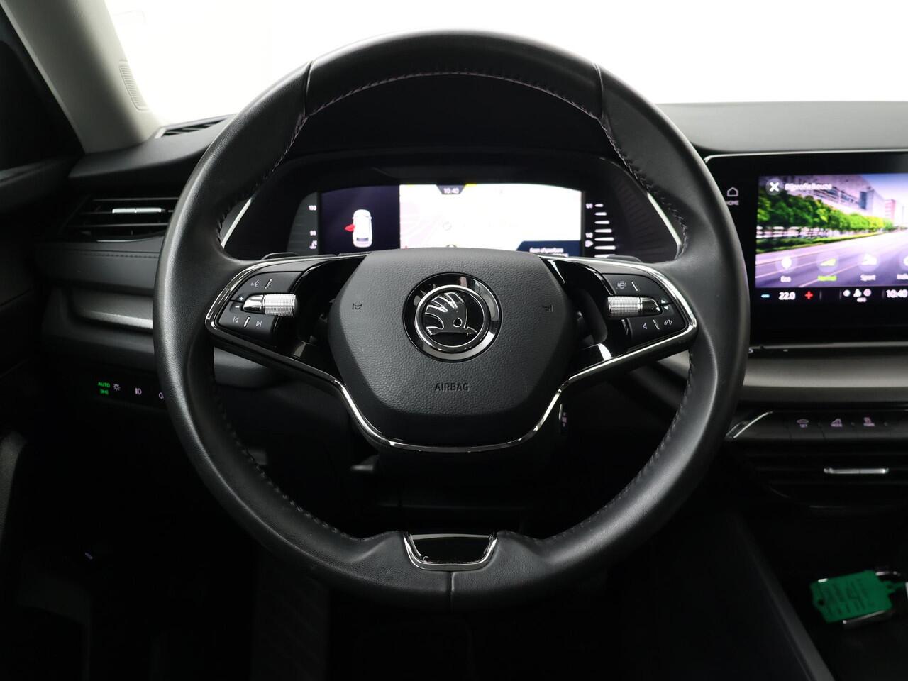 Skoda OCTAVIA Combi 1.0 e-TSI Business Edition | 110 PK | Automaat | Multifunctioneel stuurwiel | Cruisecontrol | Parkeersensoren |