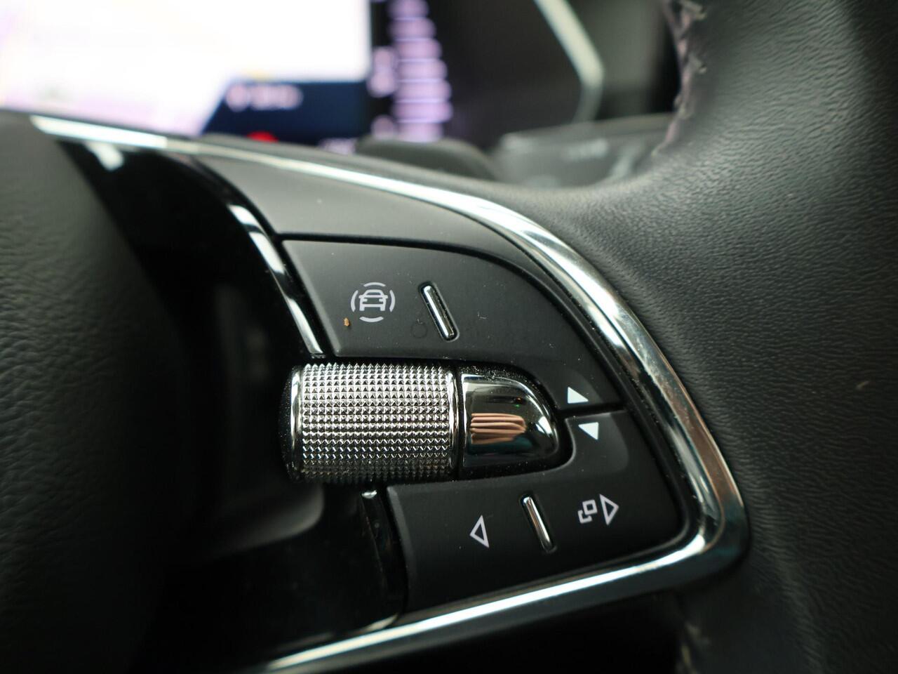 Skoda OCTAVIA Combi 1.0 e-TSI Business Edition | 110 PK | Automaat | Multifunctioneel stuurwiel | Cruisecontrol | Parkeersensoren |