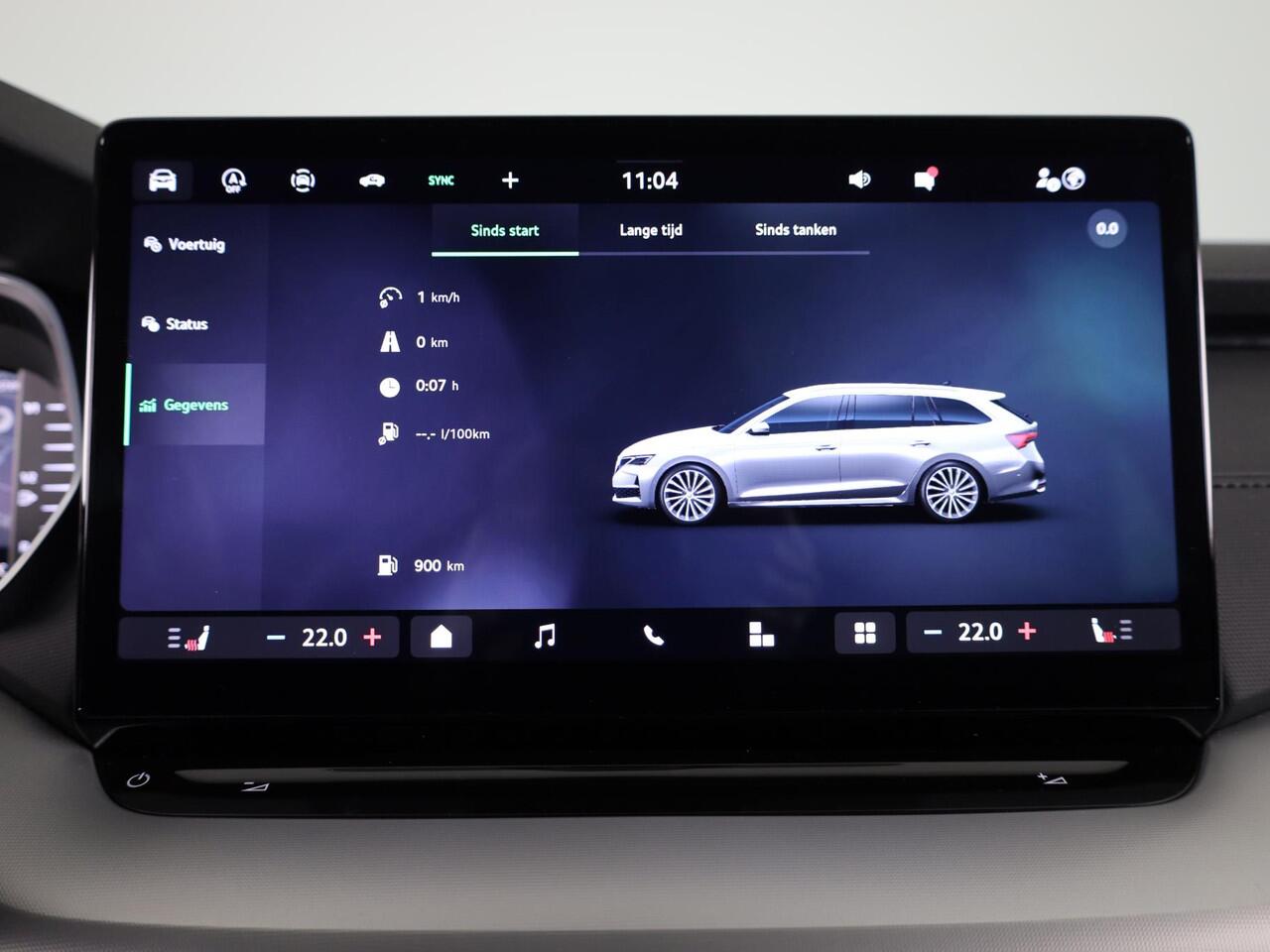 Skoda OCTAVIA Combi 1.5 TSI MHEV Business Edition 115 pk Automaat (DSG) | Verlengde garantie | Navigatie | Parkeersensoren | Achteruitrijcamera | LED koplampen | Stoelverwarming |