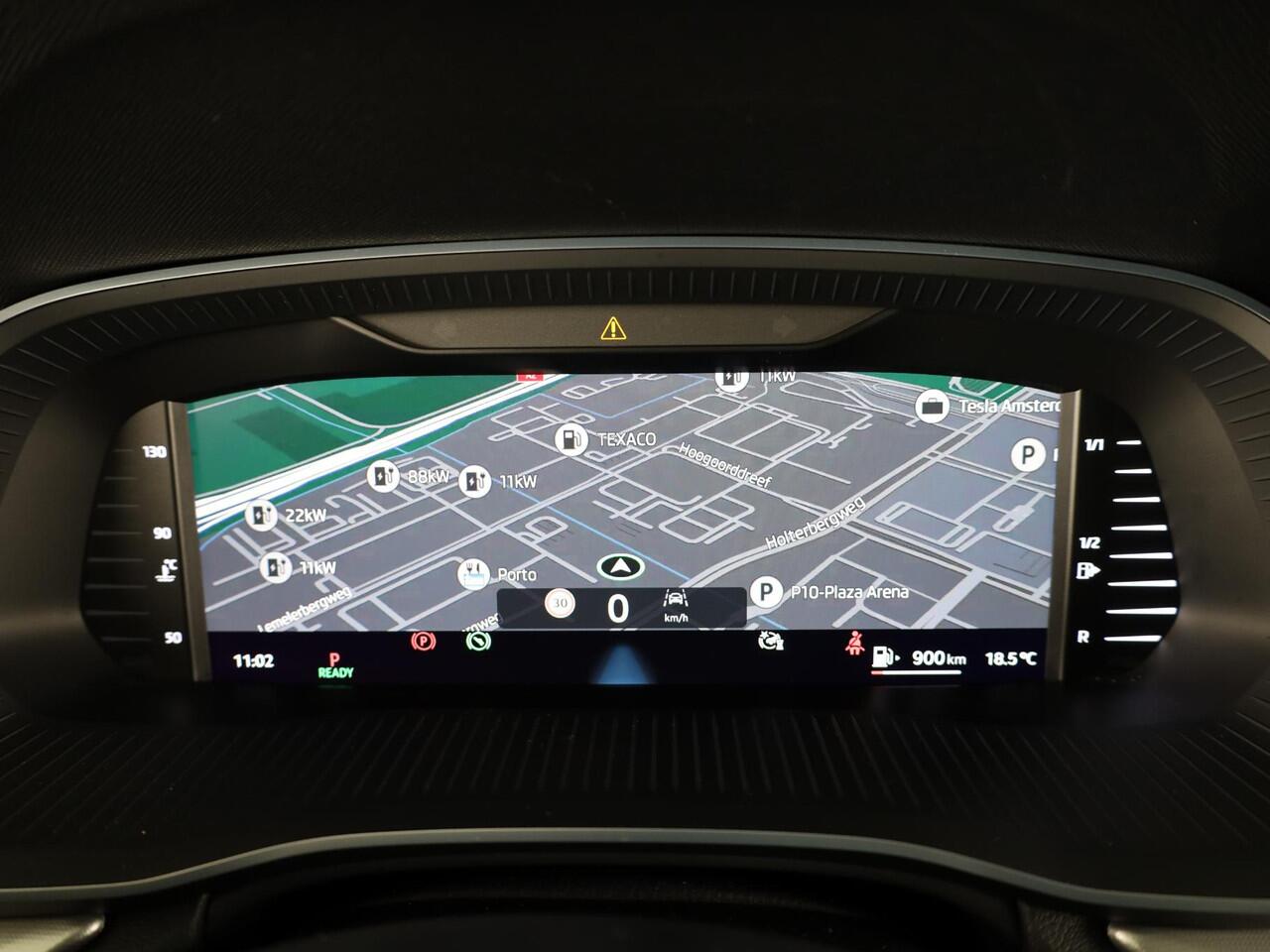 Skoda OCTAVIA Combi 1.5 TSI MHEV Business Edition 115 pk Automaat (DSG) | Verlengde garantie | Navigatie | Parkeersensoren | Achteruitrijcamera | LED koplampen | Stoelverwarming |