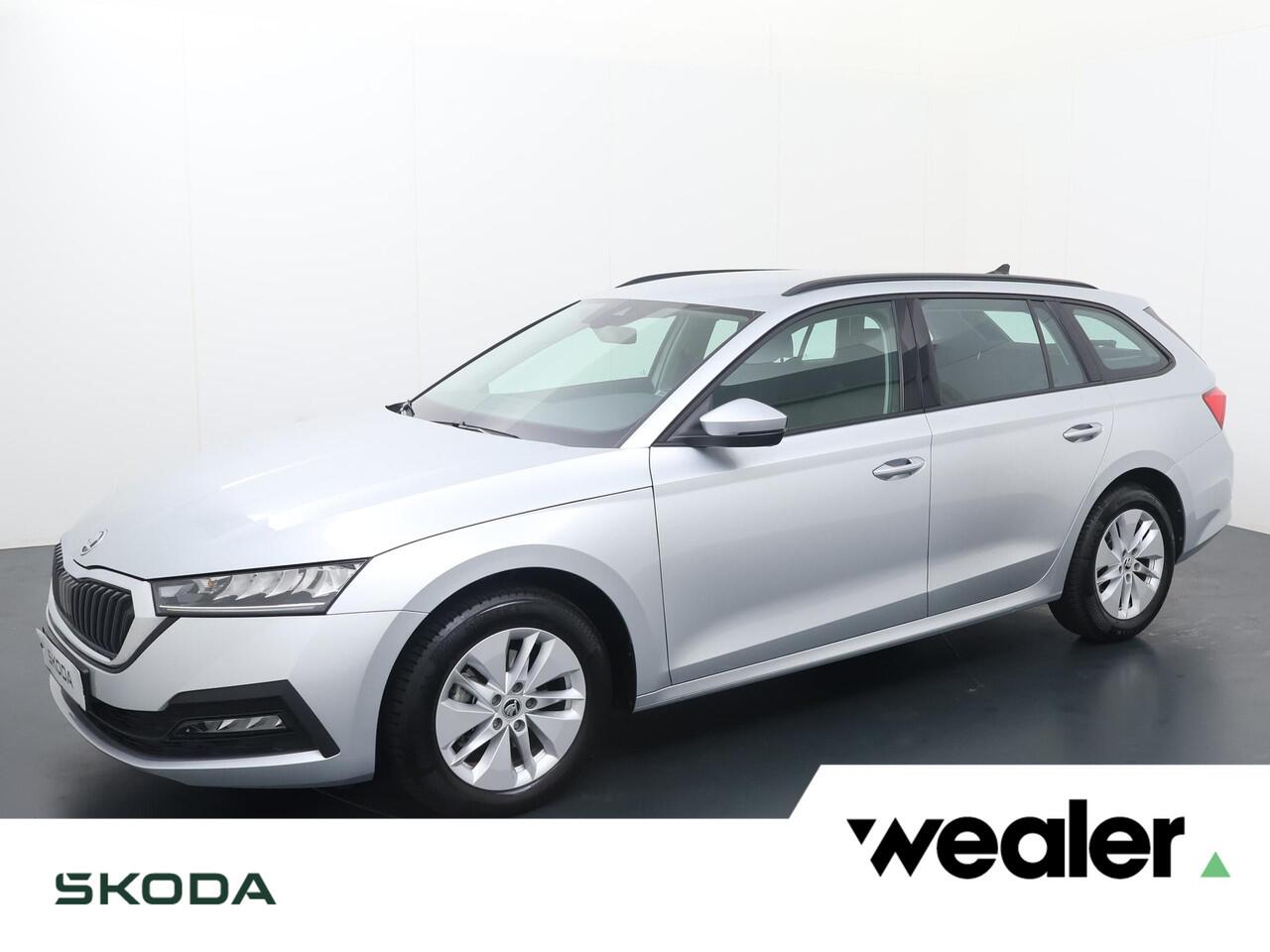 Skoda OCTAVIA Combi 1.0 e-TSI Ambition | 110 PK | Automaat | Trekhaak wegklapbaar | Navigatiesysteem |