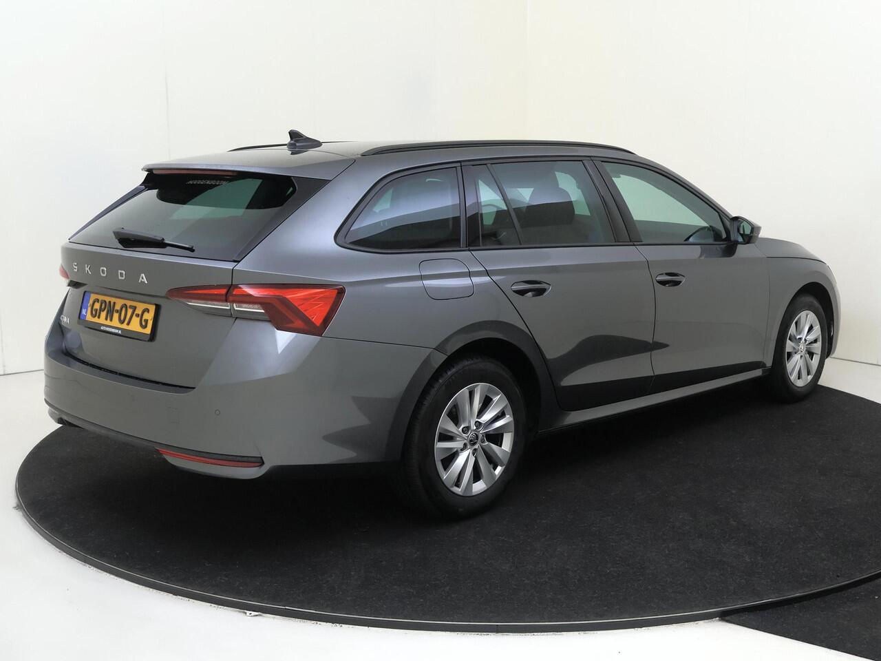 Skoda OCTAVIA Combi 1.5 TSI Selection