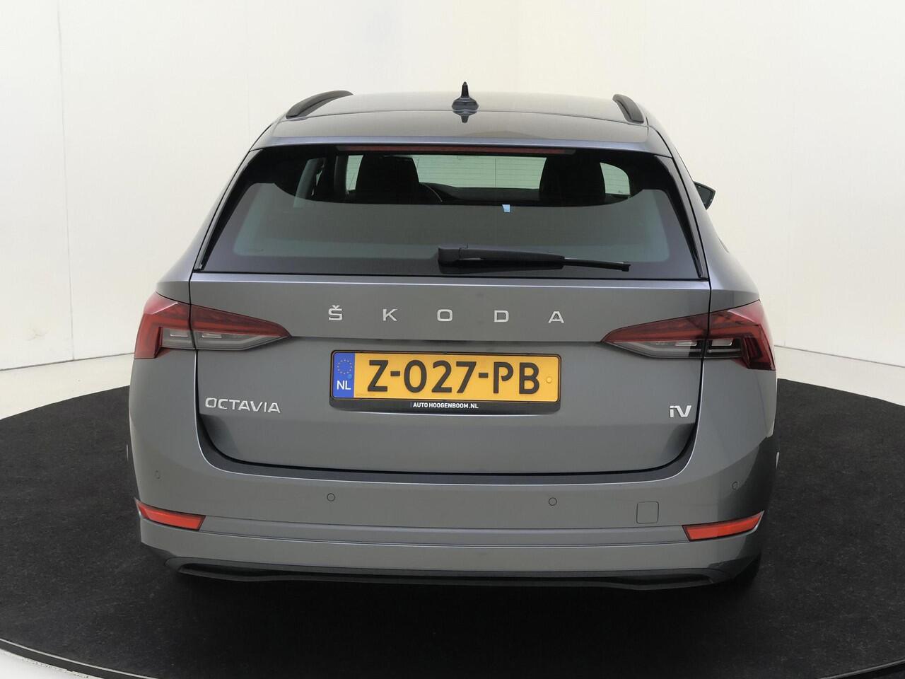 Skoda OCTAVIA Combi 1.4 TSI iV PHEV Business Edition | Trekhaak | Keyless | Navigatie | Elektrische achterklep | CarPlay | Parkeersensoren | Cruise control |