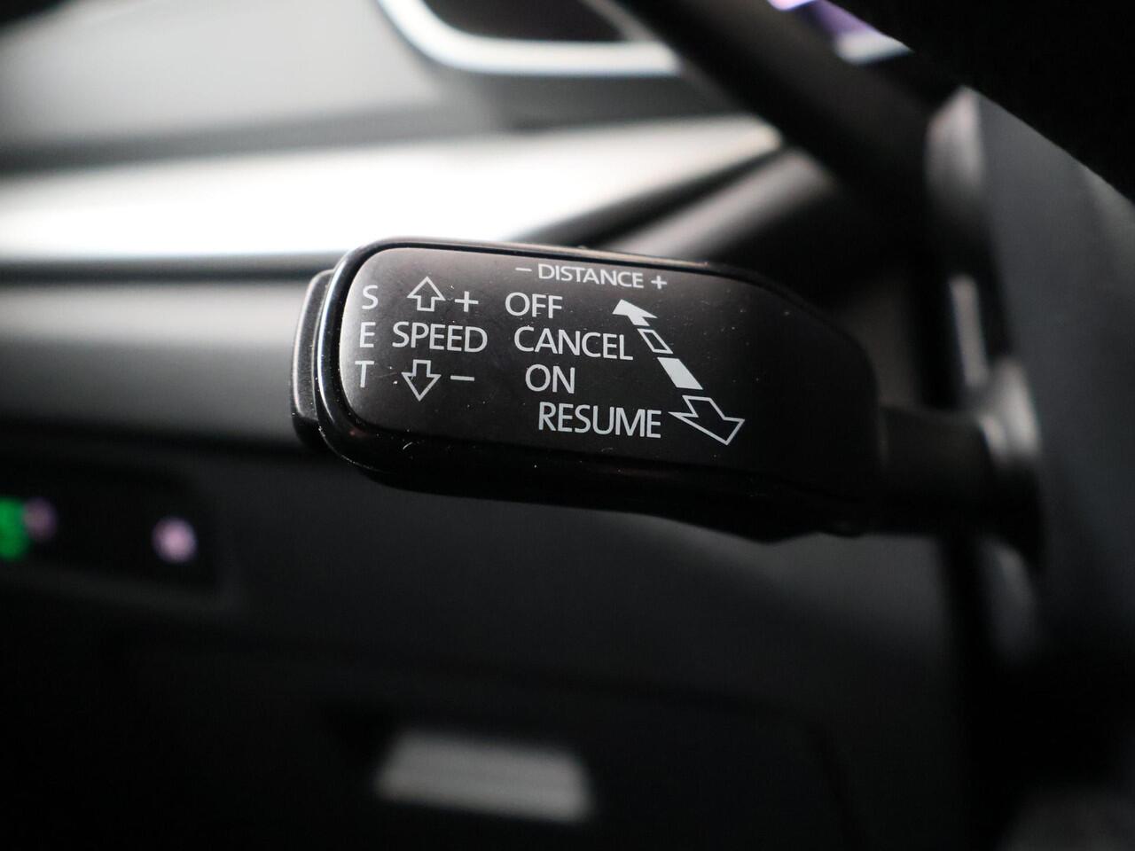 Skoda OCTAVIA Combi 1.5 TSI MHEV Business Edition | 115 PK | Automaat | Trekhaak | Achteruitrij camera | Multifunctioneel stuurwiel |