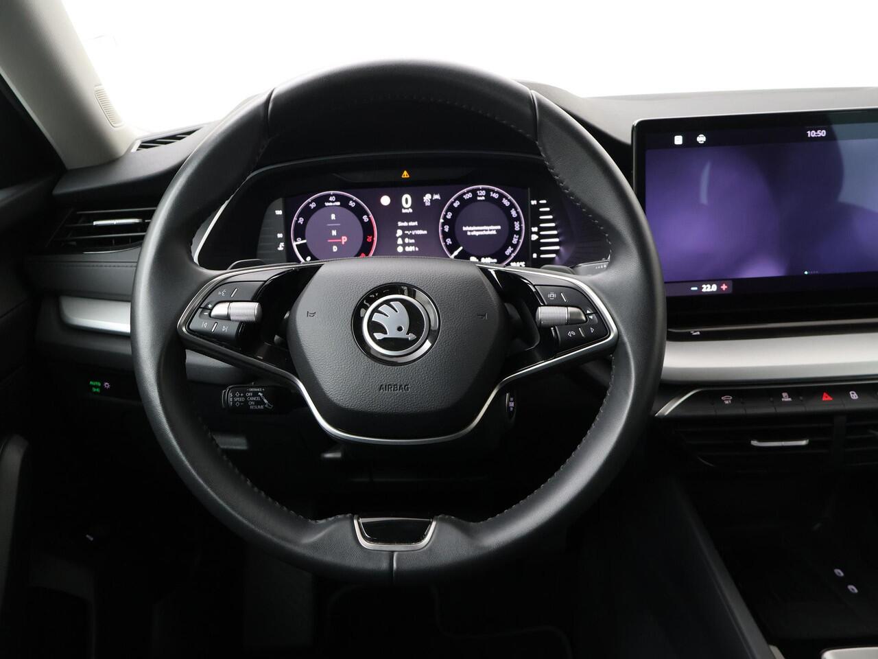 Skoda OCTAVIA Combi 1.5 TSI MHEV Business Edition | 115 PK | Automaat | Multifunctioneel stuurwiel | Adaptive Cruisecontrol | Achteruitrij camera |