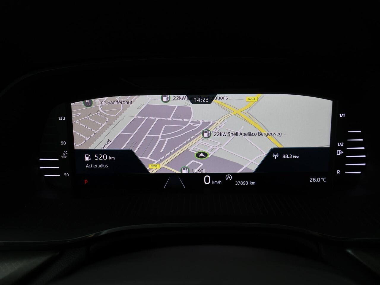 Skoda OCTAVIA Combi 1.0 e-TSI Ambition | 110 PK | Automaat | Trekhaak wegklapbaar | Navigatiesysteem |