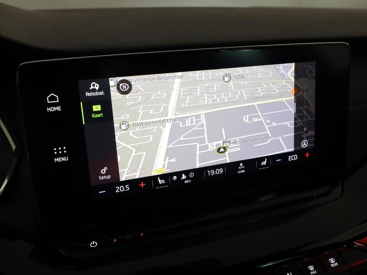 Skoda OCTAVIA Combi 1.4 TSI iV PHEV Sportline Business 204 pk Automaat (DSG) | Verlengde garantie | Navigatie | Parkeersensoren | Adaptieve cruise control | Stoelverwarming |