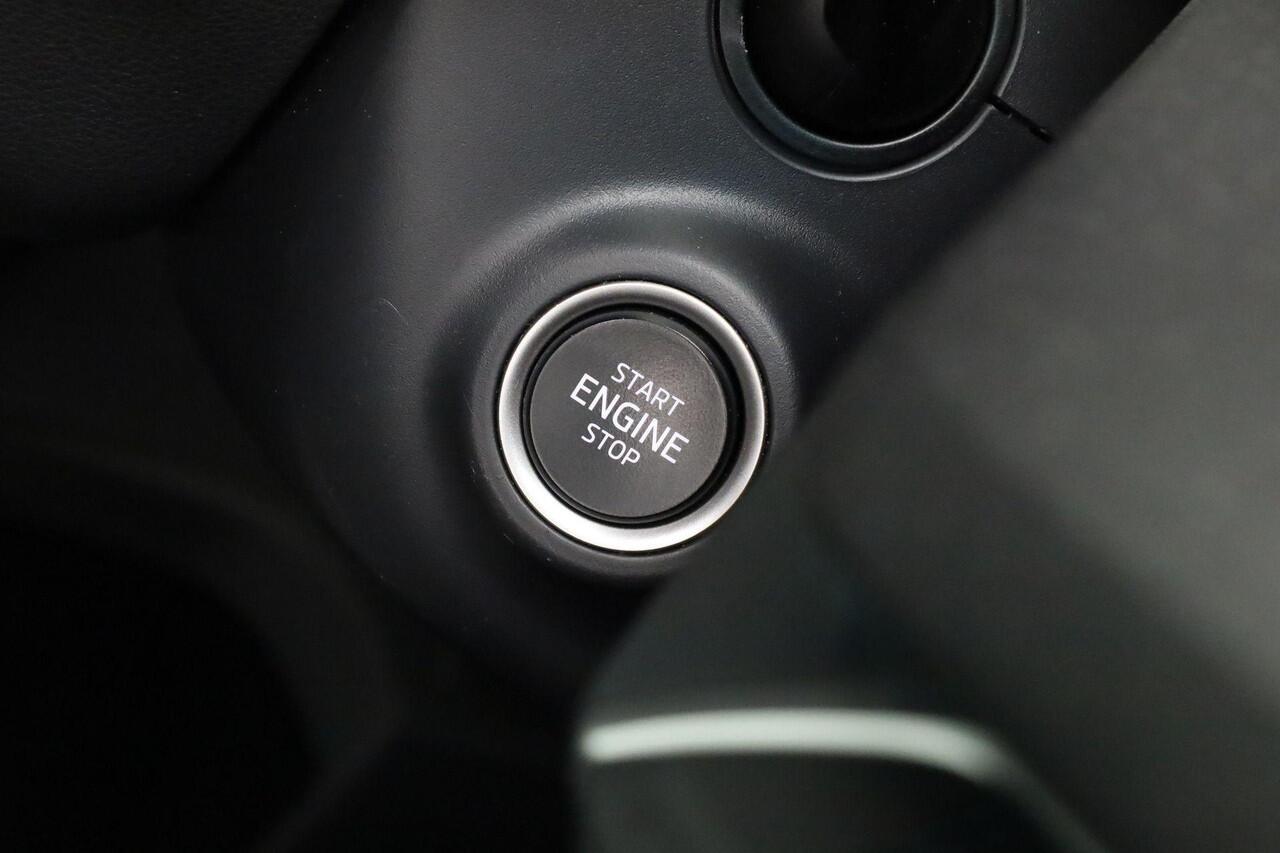 Skoda OCTAVIA Combi First Edition 1.5 TSI 115 pk DSG | Nieuw Model | ACC | Keyless | Elektrische achterklep | 17 inch