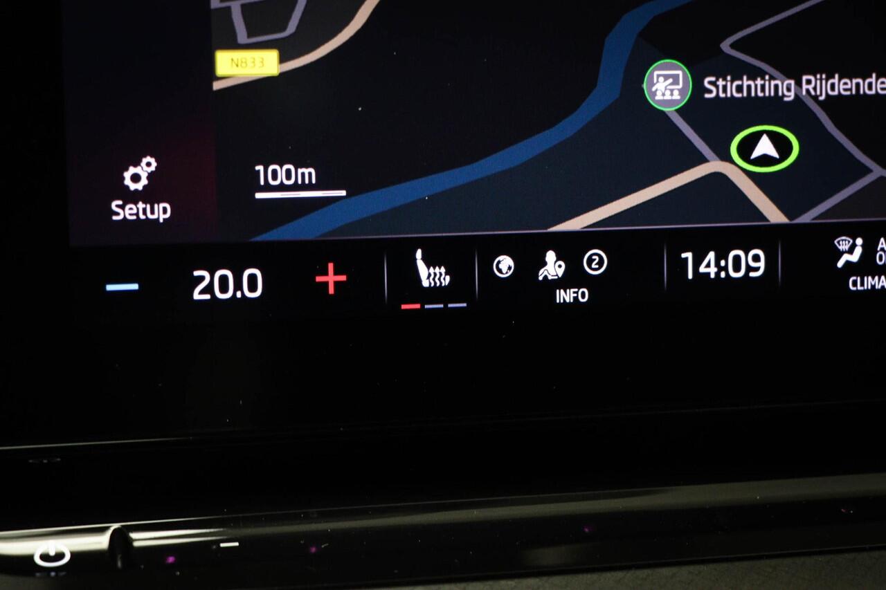 Skoda OCTAVIA Combi 1.0 e-TSI Business Edition | TRAVEL PACK | STOELVERWARMING | DAB | APPLE | TREKHAAK | 17"