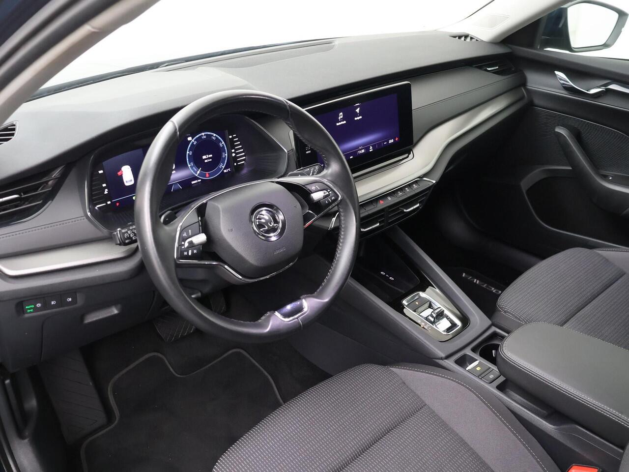 Skoda OCTAVIA Combi 1.0 e-TSI Ambition | 110 PK | Automaat | Trekhaak wegklapbaar | Digitaal instrumentenpaneel |