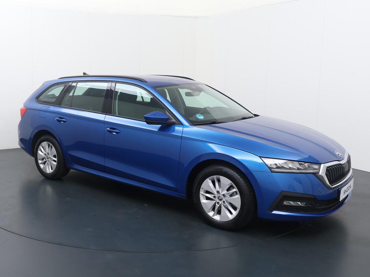 Skoda OCTAVIA Combi 1.0 e-TSI Ambition | 110 PK | Automaat | Trekhaak wegklapbaar | Apple Carplay/Android Auto |