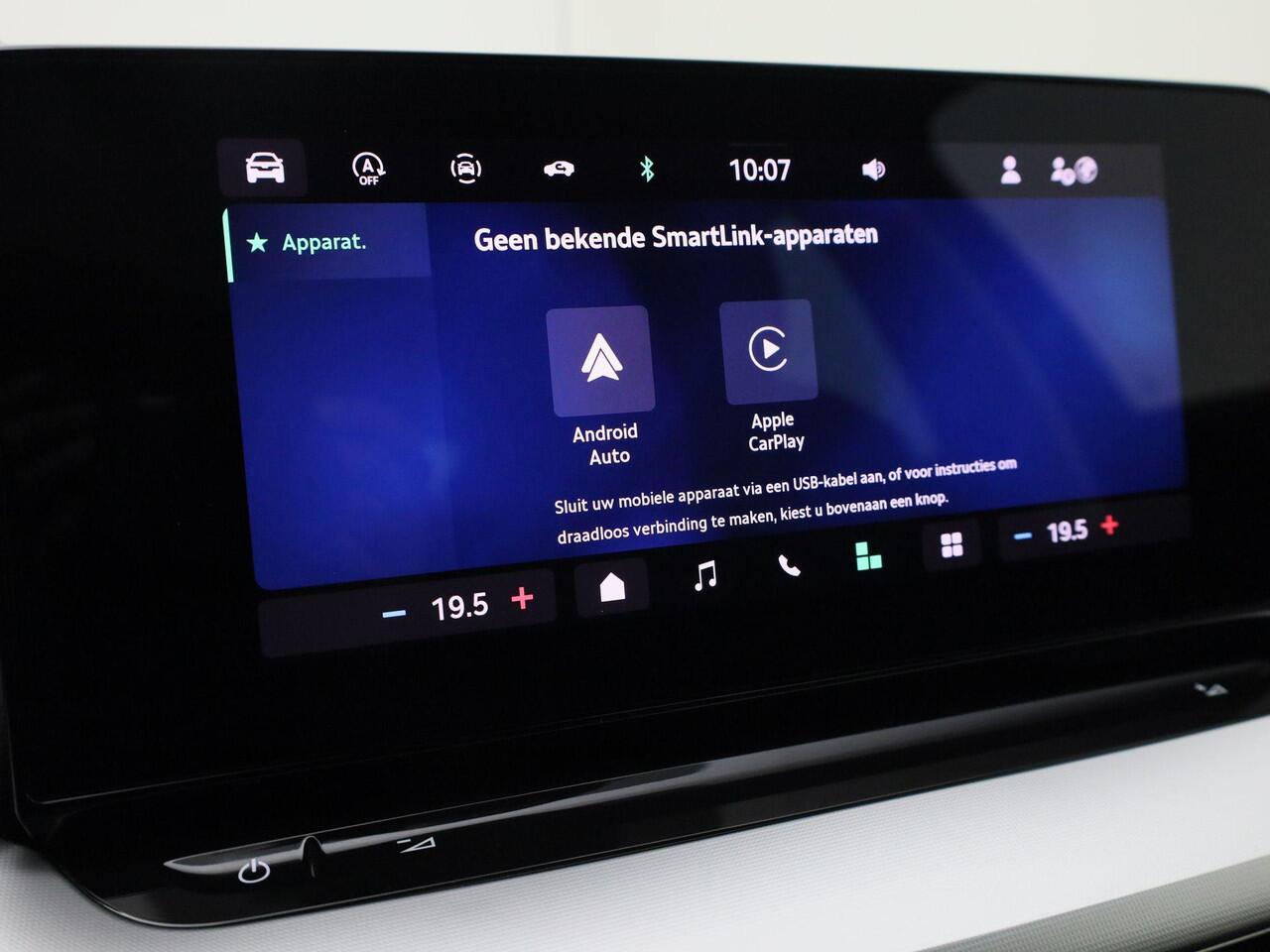 Skoda OCTAVIA Combi 1.5TSI/115PK MHEV Business Edition Plus DSG · Apple/Android Car Play · Trekhaak · Camera + Parkeersensoren · Garantie t/m 29-09-2028 of 100.000km