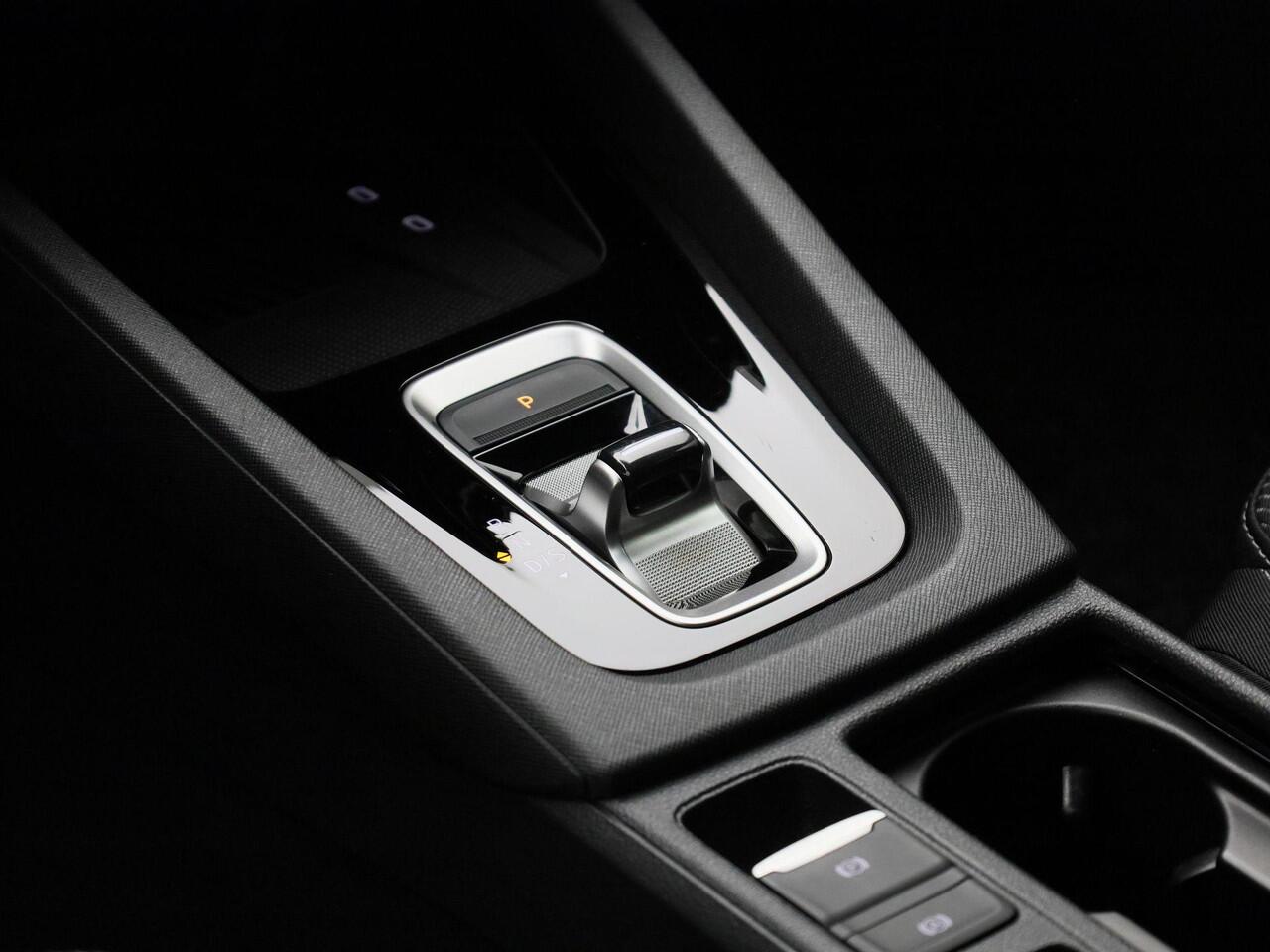 Skoda OCTAVIA Combi 1.5TSI/115PK MHEV Business Edition Plus DSG · Apple/Android Car Play · Trekhaak · Camera + Parkeersensoren · Garantie t/m 29-09-2028 of 100.000km