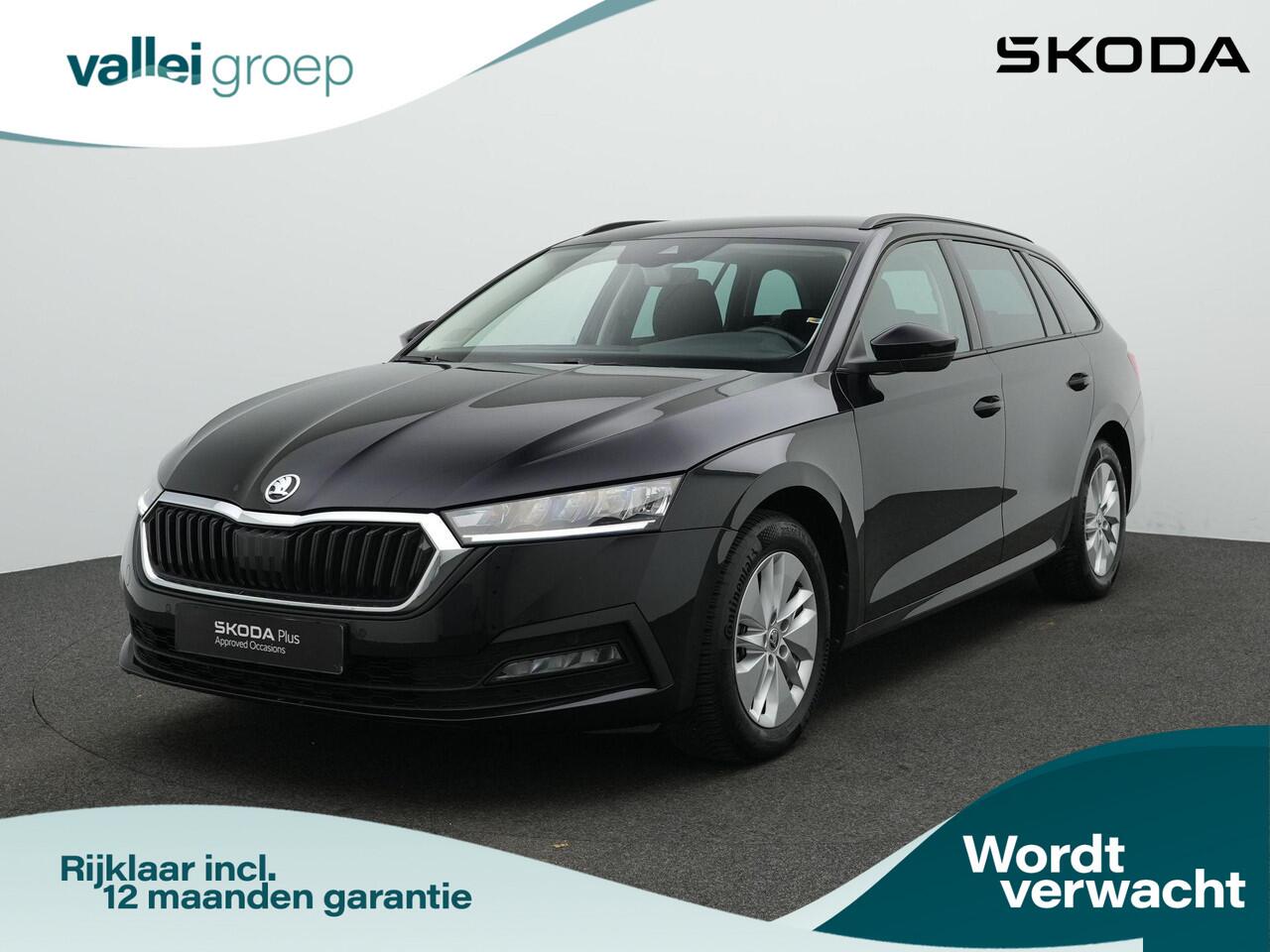 Skoda OCTAVIA Combi 1.0 e-TSI 110 pk DSG Business Edition | Trekhaak | Stoelverwarming | Navigatie | Adaptive Cruise