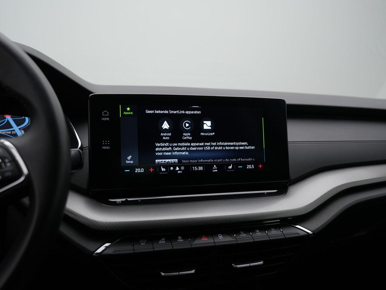 Skoda OCTAVIA Combi 1.0 e-TSI 110 pk DSG Business Edition | Trekhaak | Stoelverwarming | Navigatie | Adaptive Cruise