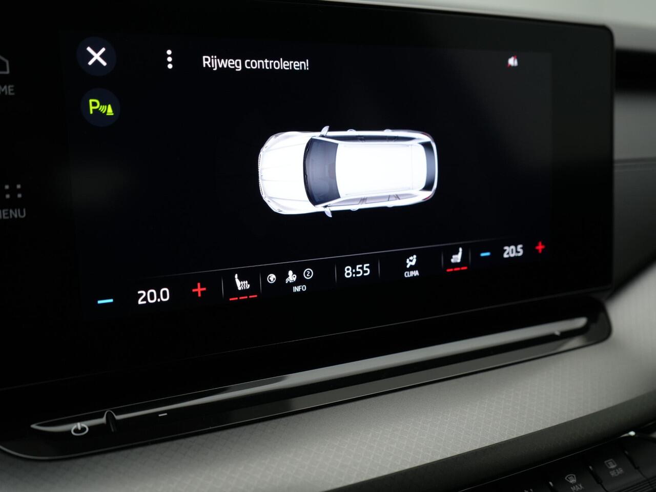 Skoda OCTAVIA Combi 1.0 e-TSI 110 pk DSG Business Edition | Panoramadak | Trekhaak | Navigatie | Stoelverwarming