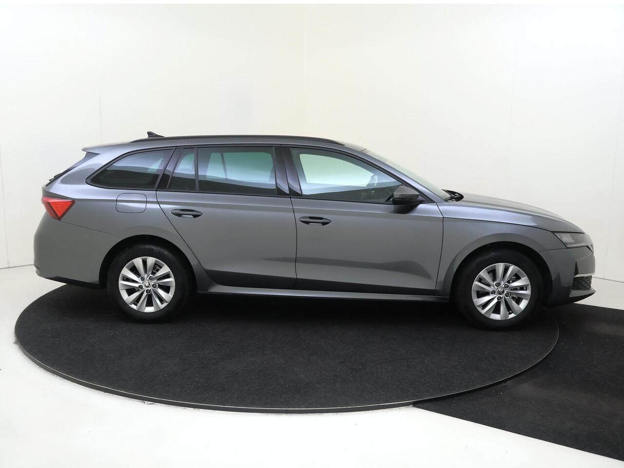 Skoda OCTAVIA Combi 1.5 TSI Selection