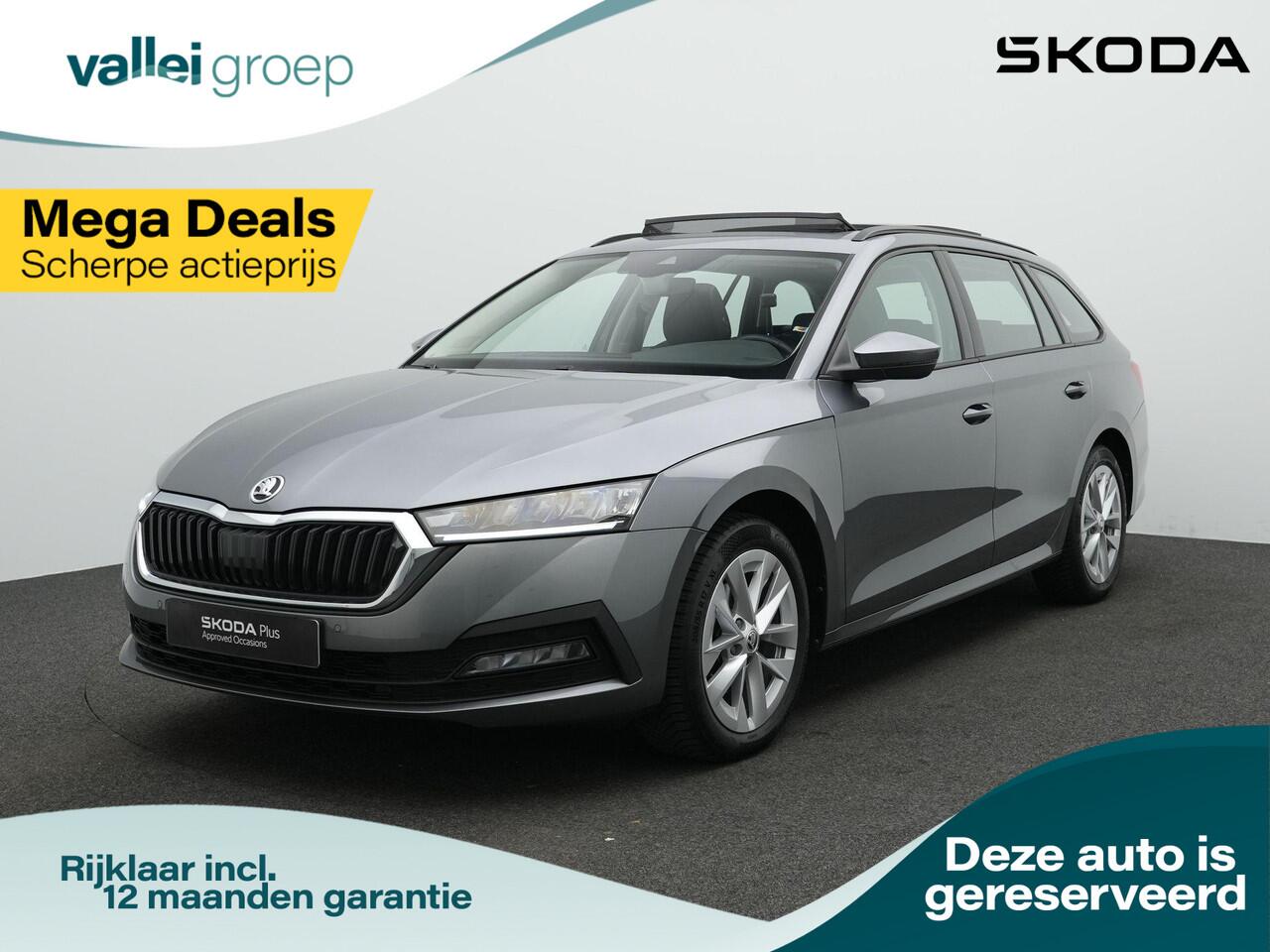 Skoda OCTAVIA Combi 1.0 e-TSI 110 pk DSG Business Edition | Panoramadak | Trekhaak | Navigatie | Keyless