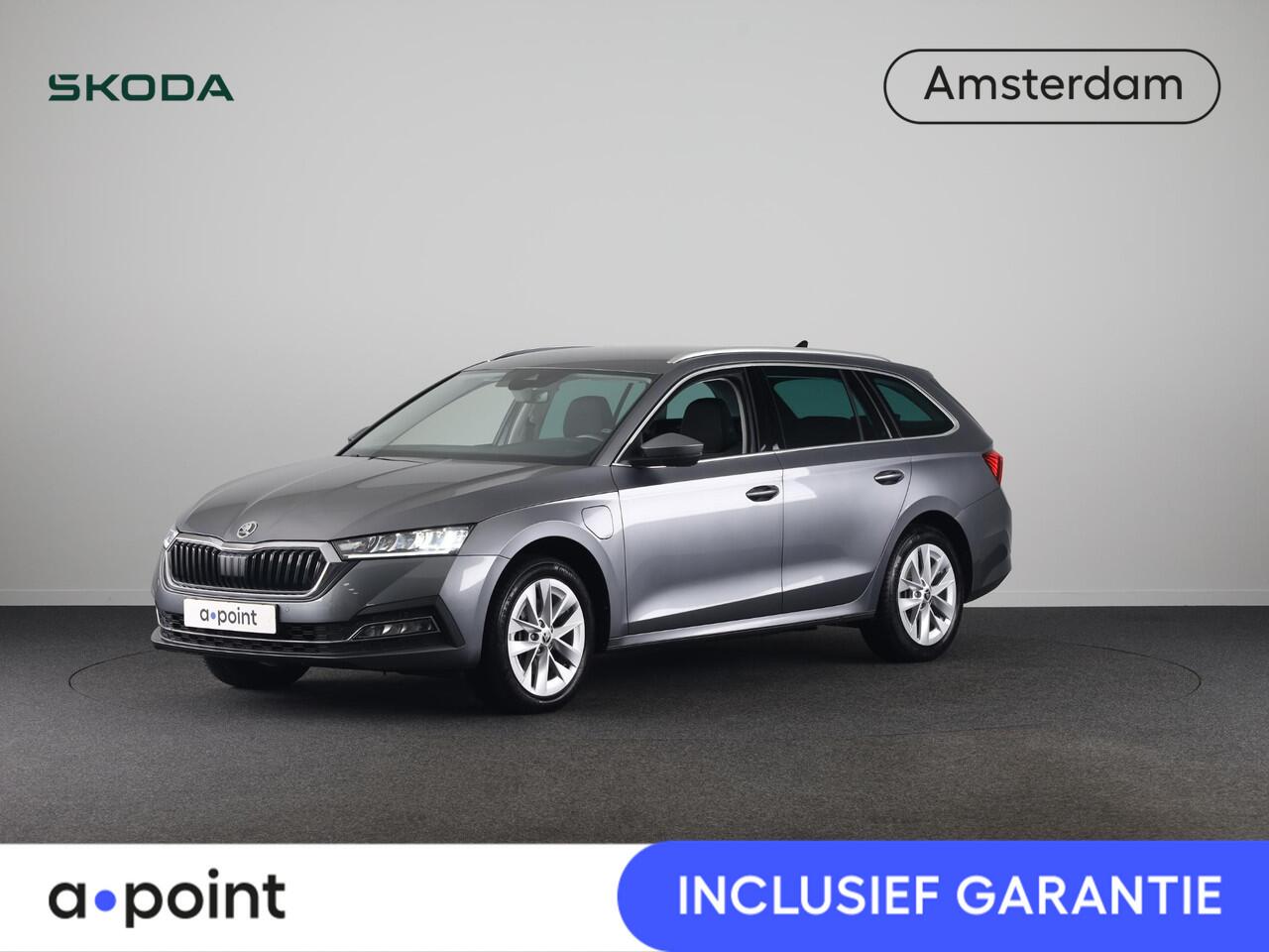 Skoda OCTAVIA Combi 1.4 TSI iV PHEV Business Edition 204 pk Automaat (DSG) | Verlengde garantie | Navigatie | Parkeersensoren | Adaptieve cruise control | Stoelverwarming |