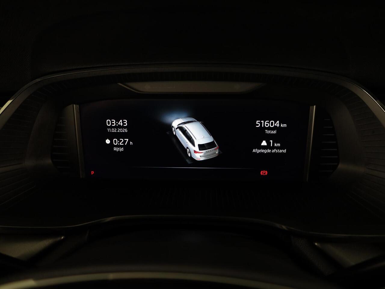 Skoda OCTAVIA Combi 1.4 TSI iV PHEV Business Edition 204 pk Automaat (DSG) | Verlengde garantie | Navigatie | Parkeersensoren | Adaptieve cruise control | Stoelverwarming |