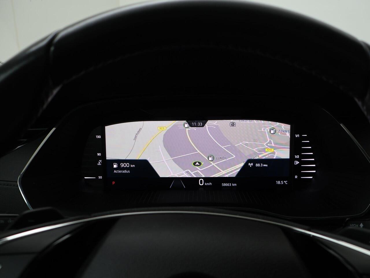 Skoda OCTAVIA Combi 1.0 e-TSI Ambition | 110 PK | Automaat | Trekhaak wegklapbaar | Digitaal instrumentenpaneel |