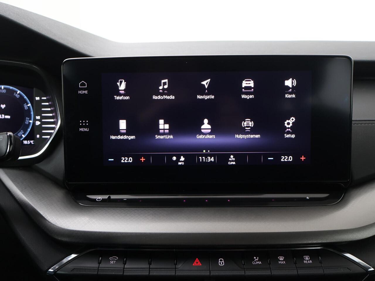 Skoda OCTAVIA Combi 1.0 e-TSI Ambition | 110 PK | Automaat | Trekhaak wegklapbaar | Digitaal instrumentenpaneel |