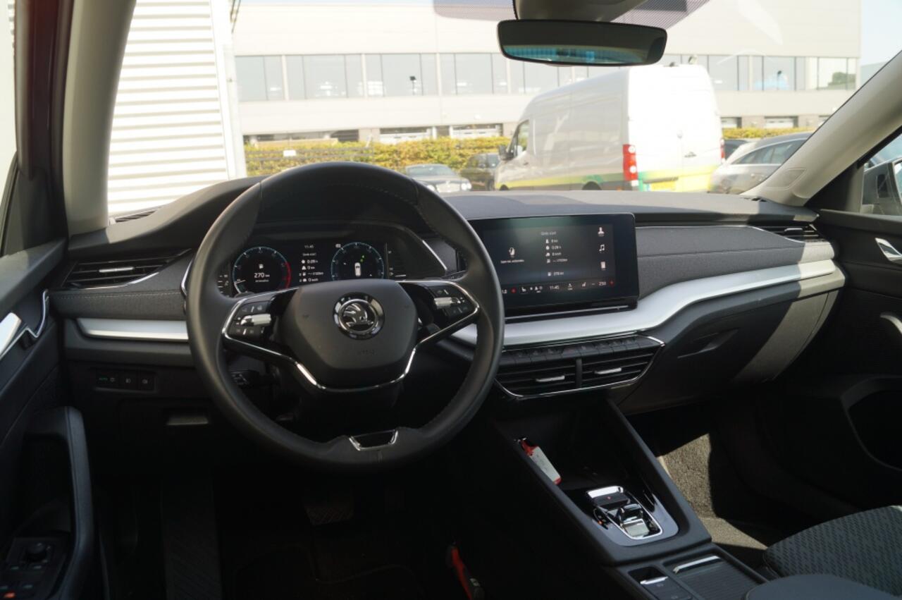 Skoda OCTAVIA Combi 1.0 TSI 110pk DSG Business Edition Plus -NAVI-ECC-DIGI-