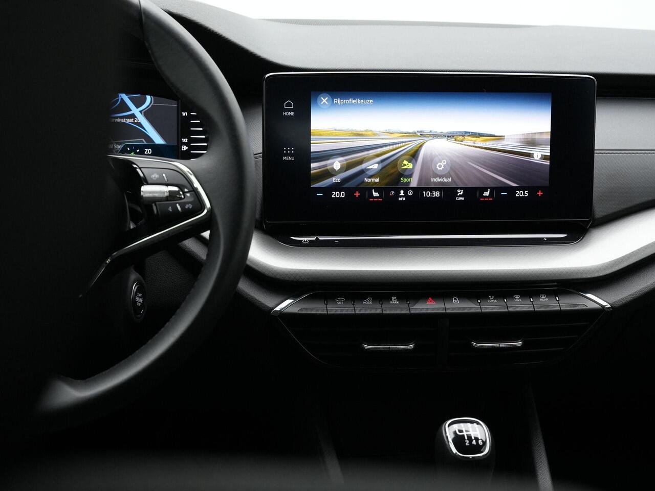 Skoda OCTAVIA Combi 1.0 TSI 110 pk Business Edition | Trekhaak | Stuur-/stoelverwarming | Navigatie