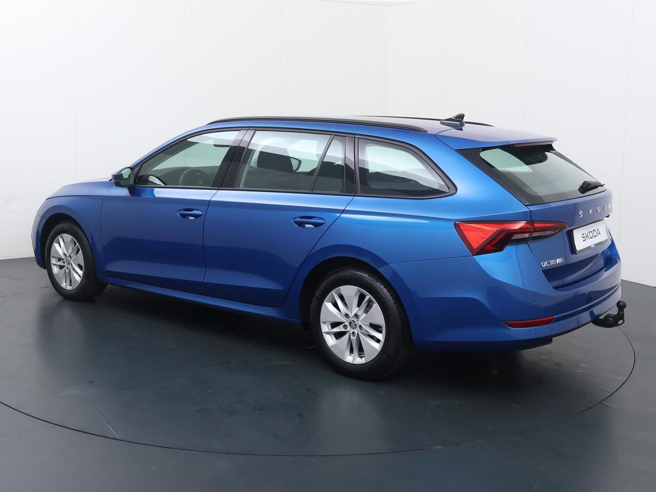 Skoda OCTAVIA Combi 1.0 e-TSI Ambition | 110 PK | Automaat | Trekhaak wegklapbaar | Apple Carplay/Android Auto |