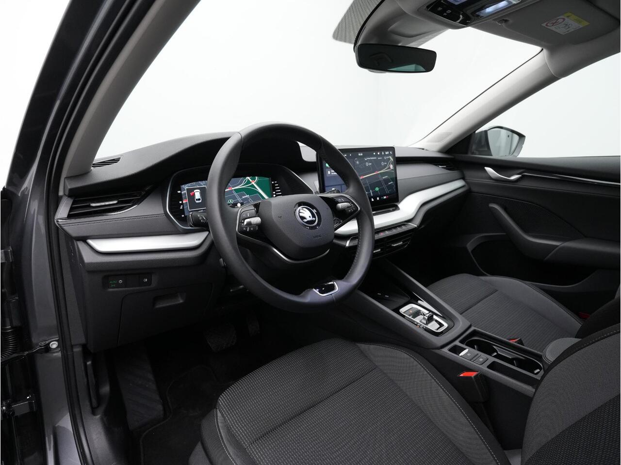 Skoda OCTAVIA Combi 1.5 TSI MHEV DSG Selection | Achteruitrijcamera | Adaptive cruise | Navigatie