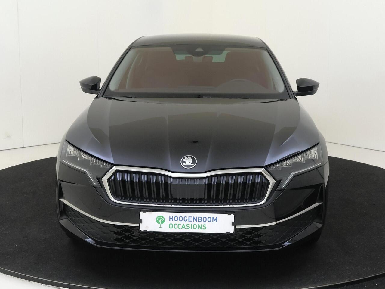 Skoda OCTAVIA 1.5 TSI MHEV Business Edition | Keyless | Navigatie | Dodehoek detectie | Stoel- en stuurwielverwarming | Adaptieve cruise control | Achteruitrijcamera | CarPlay |