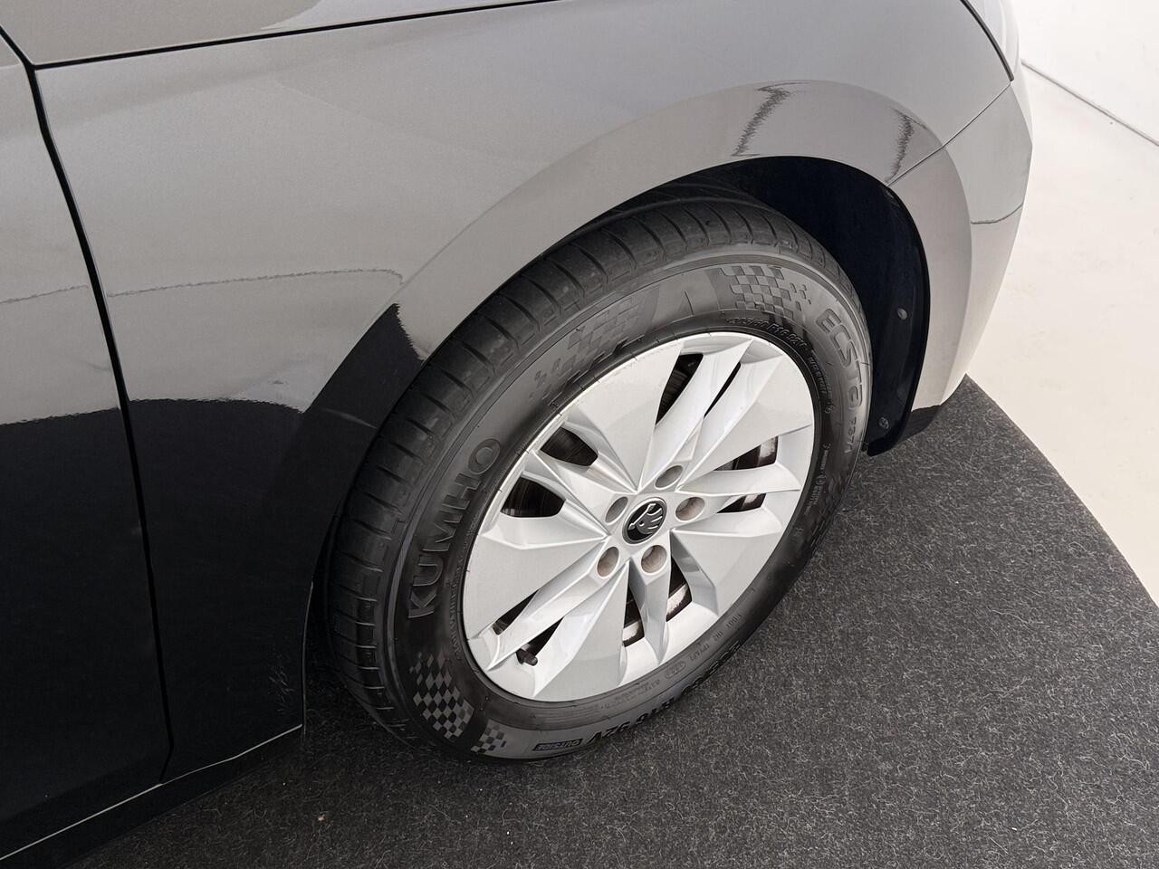 Skoda OCTAVIA 1.5 TSI MHEV Business Edition | Keyless | Navigatie | Dodehoek detectie | Stoel- en stuurwielverwarming | Adaptieve cruise control | Achteruitrijcamera | CarPlay |