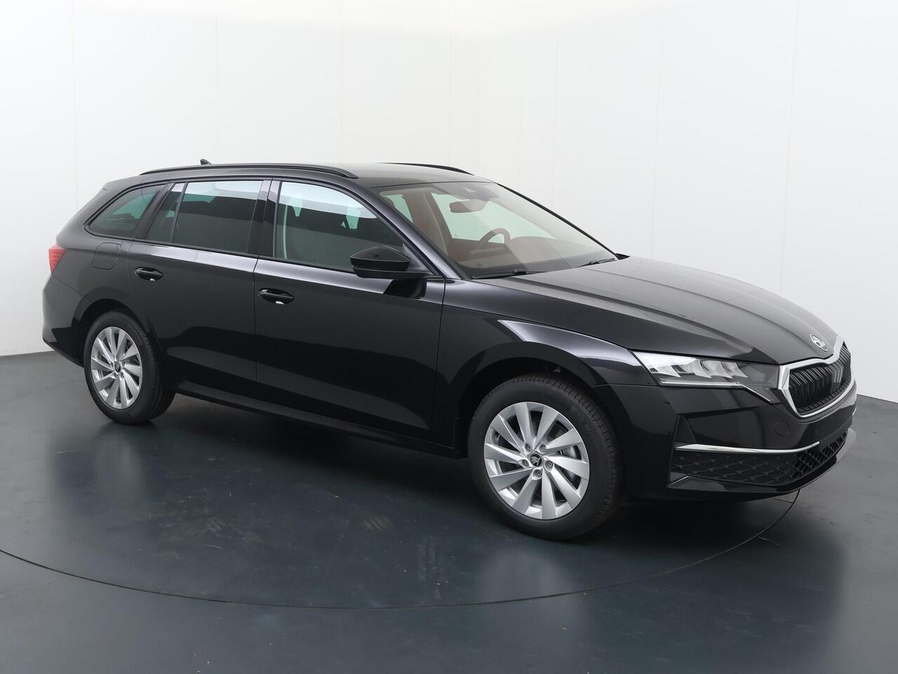 Skoda OCTAVIA combi Business Edition 1.5 TSI 115 PK DSG | automaat | Trekhaak | 17" Lichtmetalen velgen | Winter pakket |