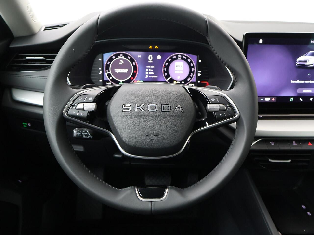 Skoda OCTAVIA Combi Business Edition 1.5 TSI 115 PK | Navigatie | Trekhaak | 17" Lichtmetalen velgen | Winter pakket | cruise control adaptief |