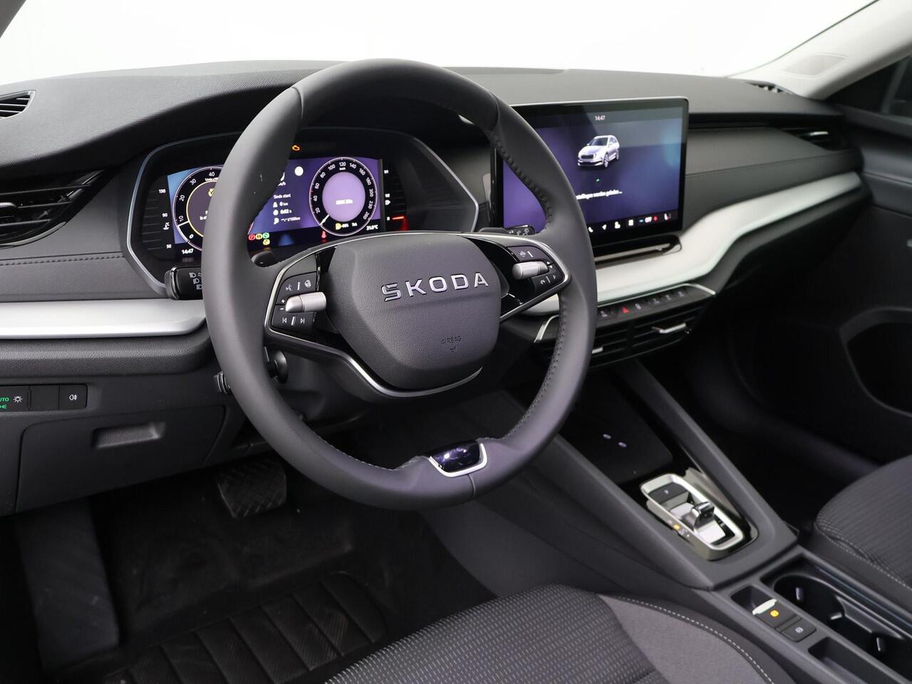 Skoda OCTAVIA Combi Business Edition 1.5 TSI 115 PK | Navigatie | Trekhaak | 17" Lichtmetalen velgen | Winter pakket | cruise control adaptief |