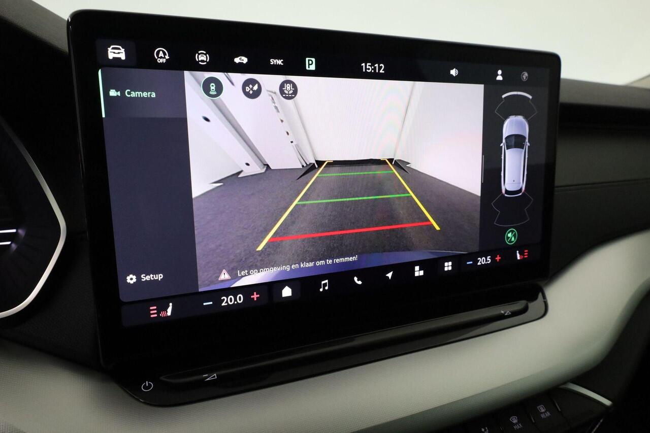 Skoda OCTAVIA combi Business Edition Plus 1.5 TSI m-HEV 85 kW / 115 PK | Speciale lak 'Storm Blue' | 18inch LMV | Trekhaak | Winterpakket | Chromepakket |