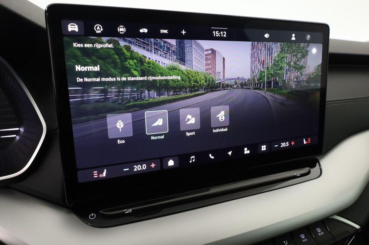 Skoda OCTAVIA combi Business Edition Plus 1.5 TSI m-HEV 85 kW / 115 PK | Speciale lak 'Storm Blue' | 18inch LMV | Trekhaak | Winterpakket | Chromepakket |