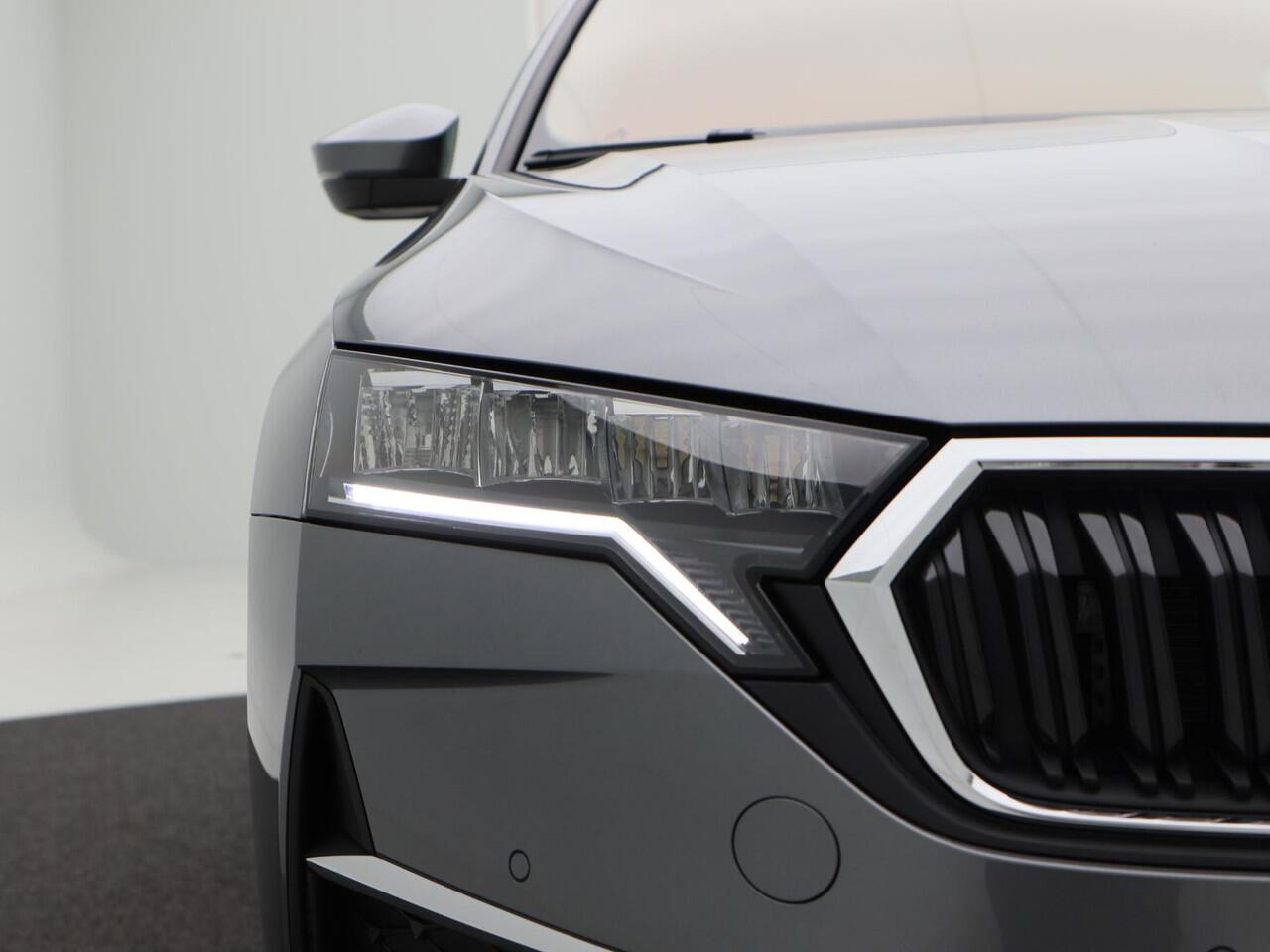 Skoda OCTAVIA Combi Business Edition Plus 1.5 TSI 115 PK | Automaat | Trekhaak | Stoelverwarming | Adaptive cruise control | Navigatie