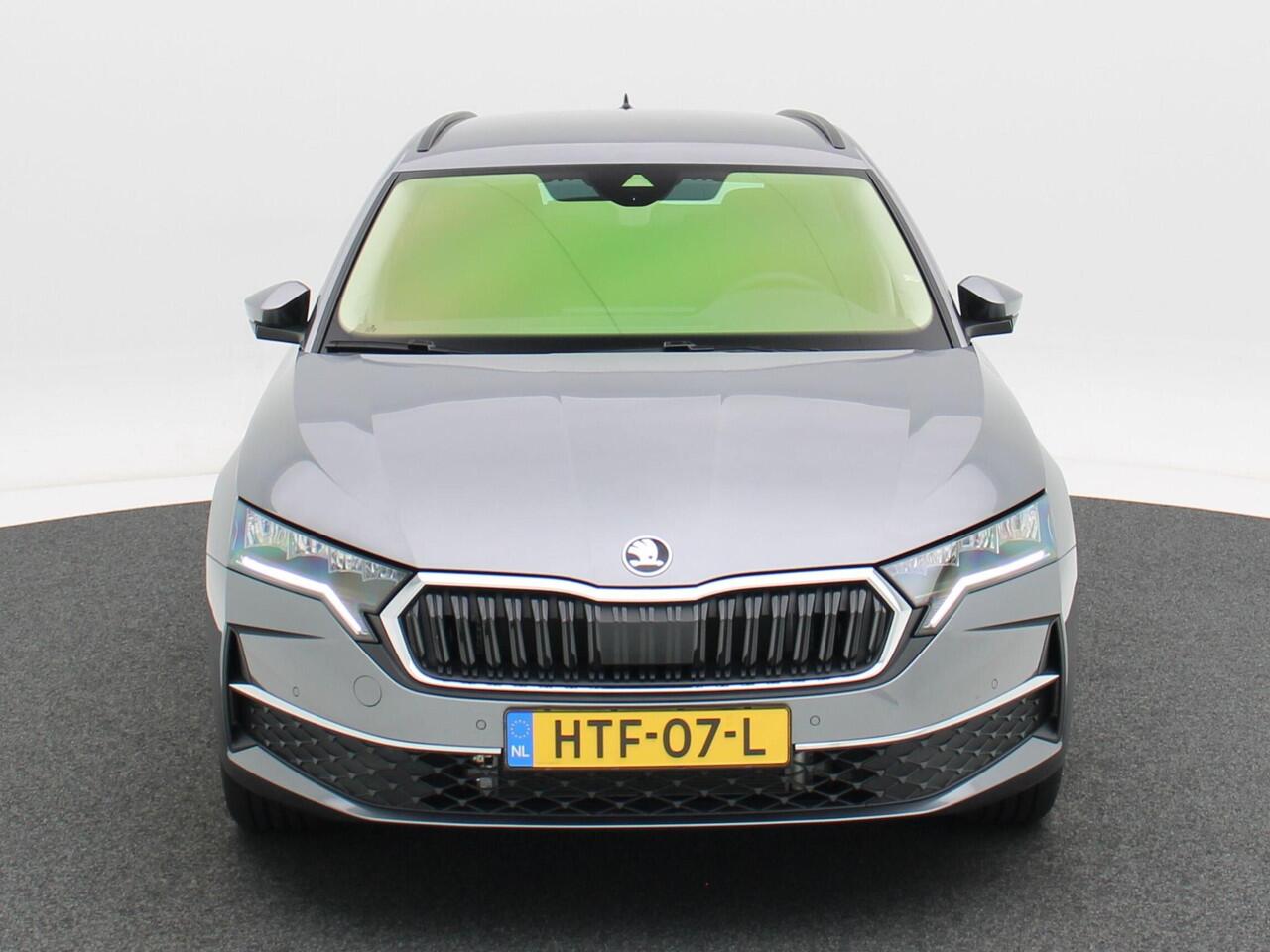 Skoda OCTAVIA Combi Business Edition Plus 1.5 TSI 115 PK | Automaat | Trekhaak | Stoelverwarming | Adaptive cruise control | Navigatie